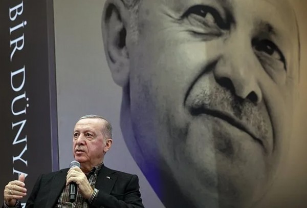 Başkan Erdoğan'dan gençlere burs müjdesi! Rakamı bizzat duyurdu